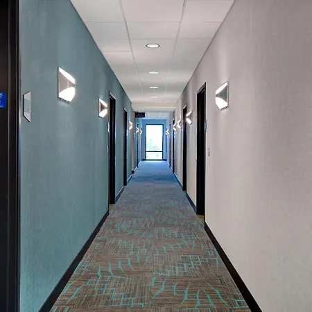 Hilton Garden Inn Kalamazoo Downtown-3