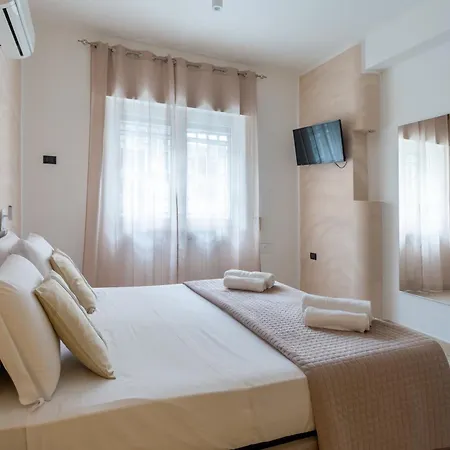 Napoli Fly Guest House 290-3
