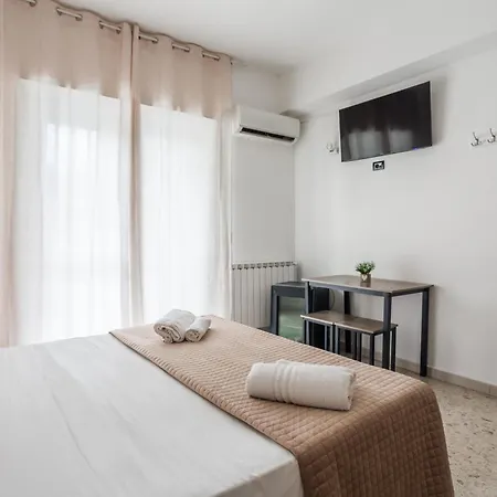 Napoli Fly Guest House 290-2