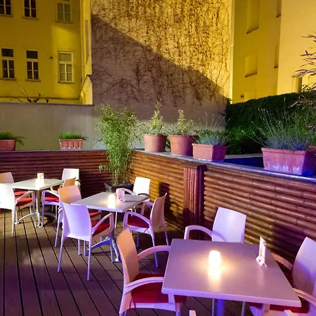 Hotel Boltzmann-3