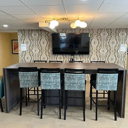 La Quinta Inn By Wyndham Albuquerque Airport-2