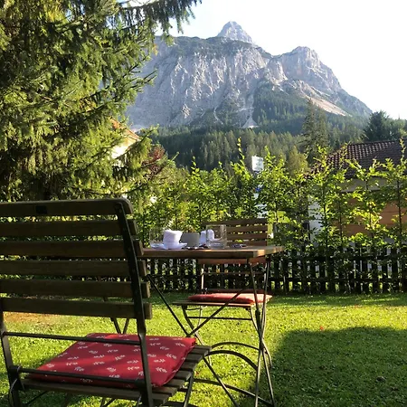 Das Halali - Dein Kleines Hotel An Der Zugspitze-2