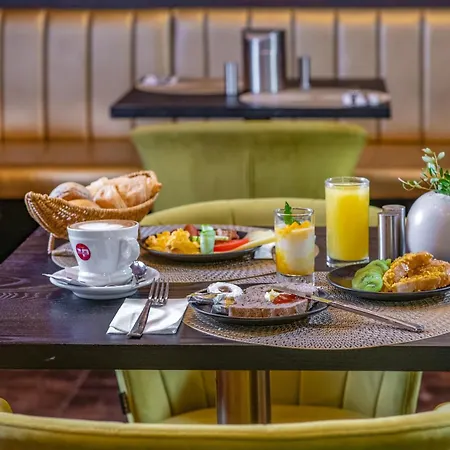 Andrassy Thai Hotel-2