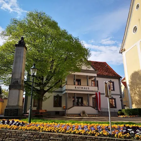 Goldener Hahn Apartments-3