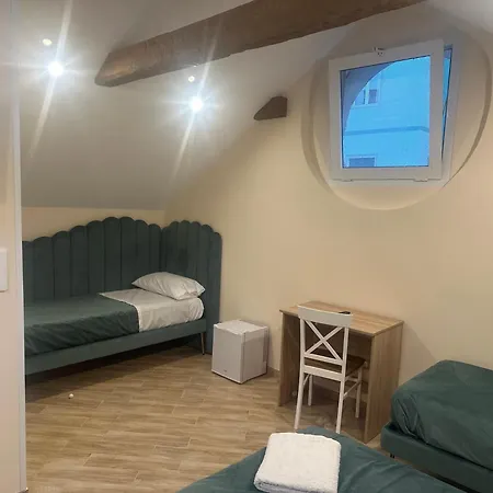 Attic Room-2