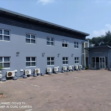 Essenwood Park Hotel-2