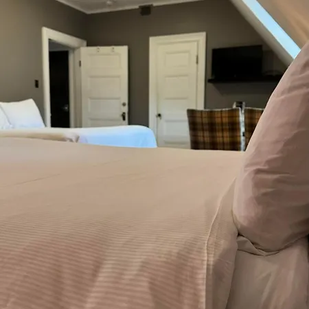 E-Hotel Des Grisons-3