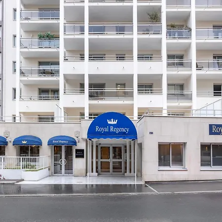 Royal Regency Paris Vincennes-3