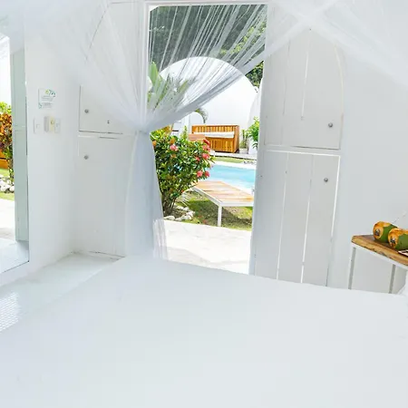 Igloo Beach Lodge-2