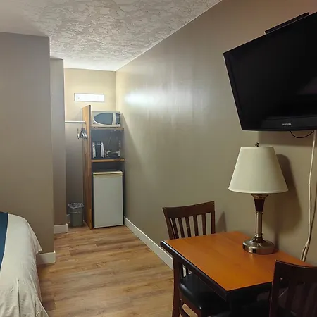 Harbour Light Motel-2