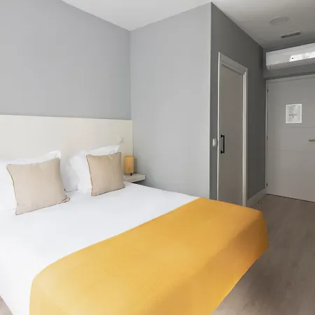 8Rooms Madrid, Smart Self Check-In Rooms-2