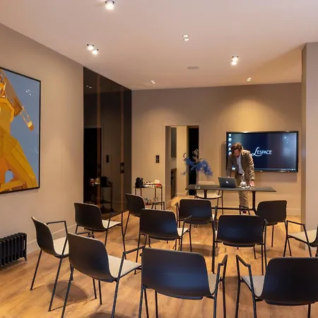LHotel - face au château - boutique hôtel et séminaires-3