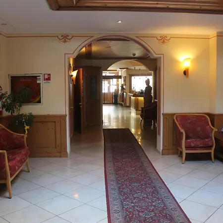 Hotel Canada-3