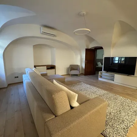 Hotel U 3 Pstrosu-2