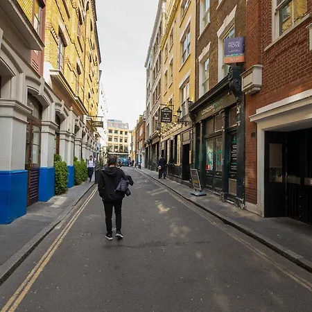 Central Servised Apartments On Artillery Lane-2