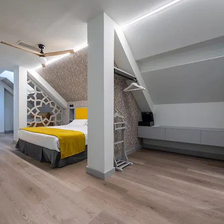 Atarazanas Malaga Boutique Hotel-2