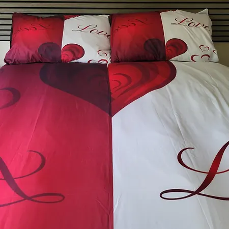 Little Robin Gate - Free Parking - Central - 10 Min Walk To Train Station-2