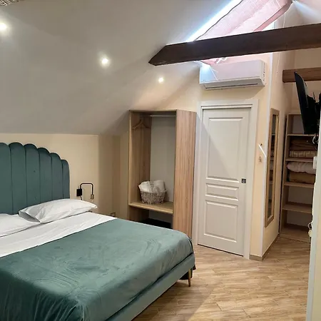 Attic Room-3
