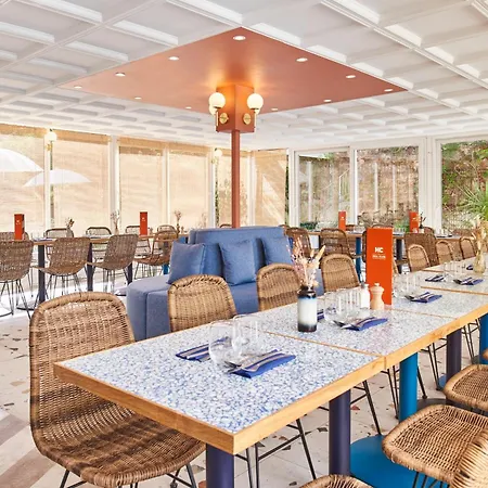 Hotel Chromatics & Restaurant Hill Club By Happyculture-3