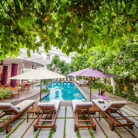 Emm Hotel Hue-3