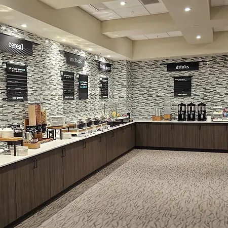 Holiday Inn & Suites Farmington Hills - Detroit Nw By Ihg-3