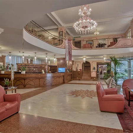 Grand Hotel Astoria-2