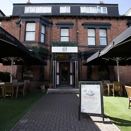 Cairn Hotel Newcastle Jesmond - Part Of The Cairn Collection-3