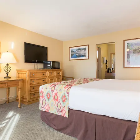 Sandpiper Lodge - Santa Barbara-3