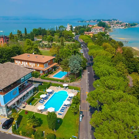 Hi Hotels Sirmione - Lakeview Pool-2