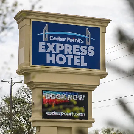 Cedar Point'S Express Hotel-2