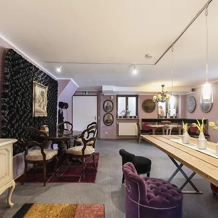 Villa Fantasia Budget Boutique Hotel-2