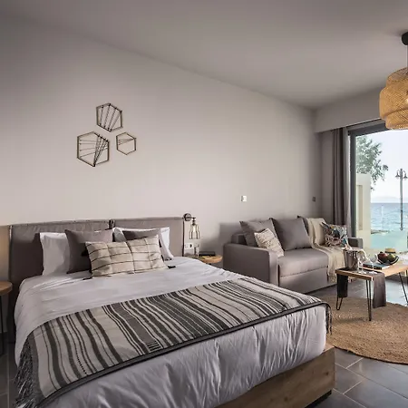 Villa Di Mare Seaside Suites-3