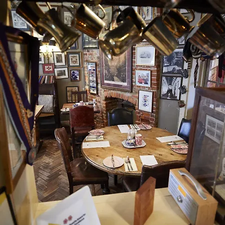 Wykeham Arms-2