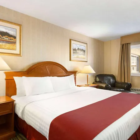 Travelodge By Wyndham North Battleford-2