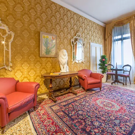 Friendly Venice Suites-2