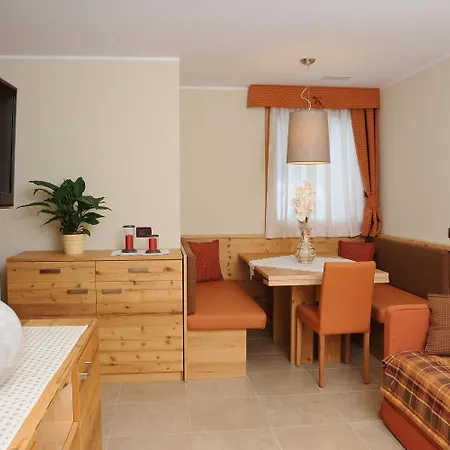 Residence Marisol Camere&Appartamenti - Mezzana Centre-3