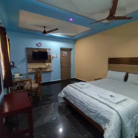 Sri Murugan Beach Paradise Hotel-2