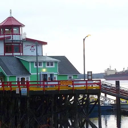 Eagle Bluff Lighthouse Bed & Breakfast-3
