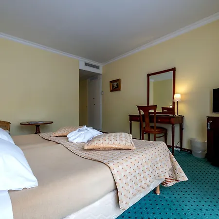 Hotel Churchill-2