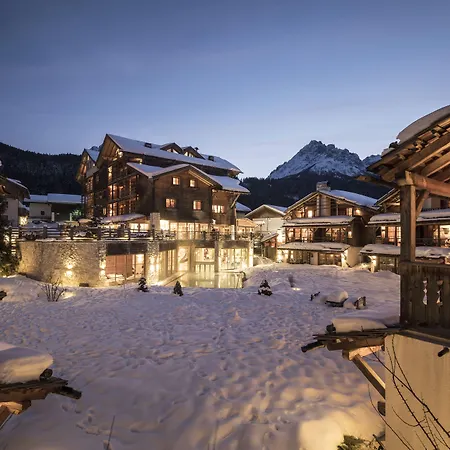Post Alpina - Family Chalets Dolomites-3