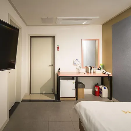 Champion Hotel-3
