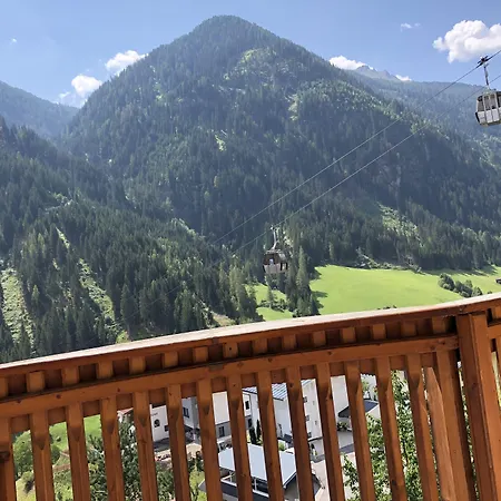 Hotel Garni Central - Zimmer - Studios - Apartments-3
