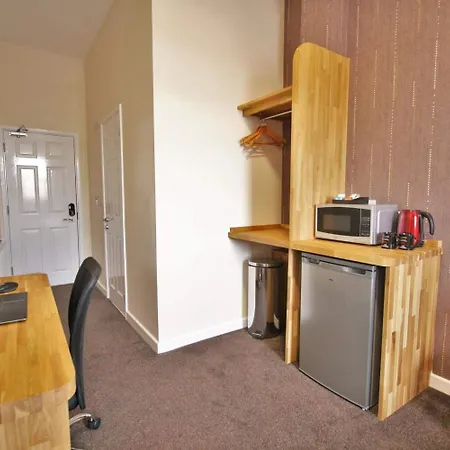 Central Hotel Gloucester By Roomsbooked-2