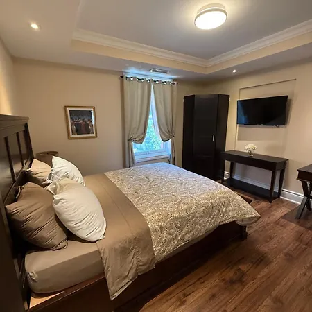 The Century House Bed And Breakfast Ottawa-3