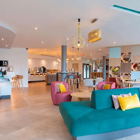 Hampton By Hilton Ashford International-3