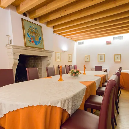 Grand Hotel Entourage - Palazzo Strassoldo-3