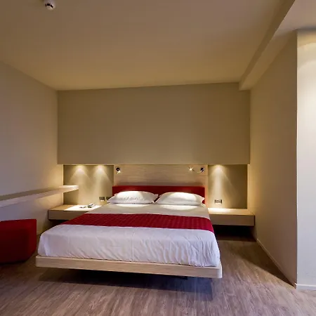 Hotel Italia-2