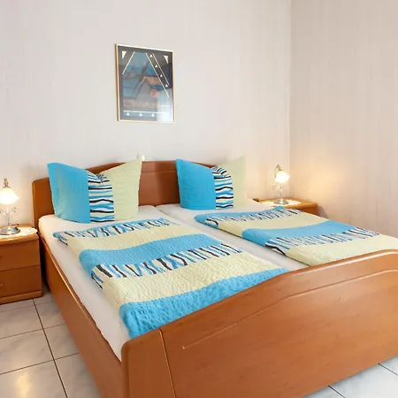 Ferienweingut Klaus Thiesen Gästezimmer und Apartments-2