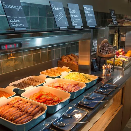 Travelodge Plus Dublin City Centre-2