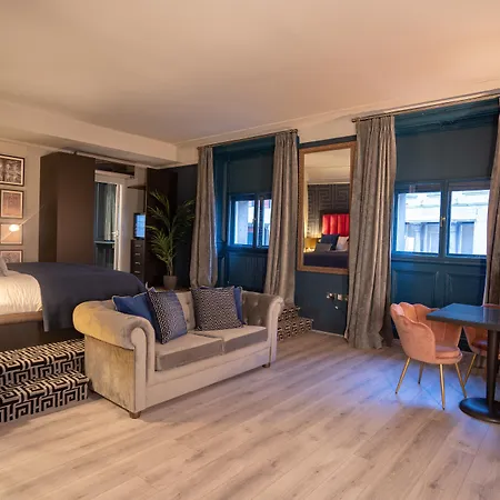 62 Castle Street Hotel-3
